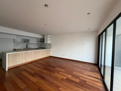 Bajo precio Departamento en Venta en Santiago De Surco