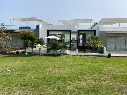 Casa de Playa en Venta ubicado en Asia a $320,000