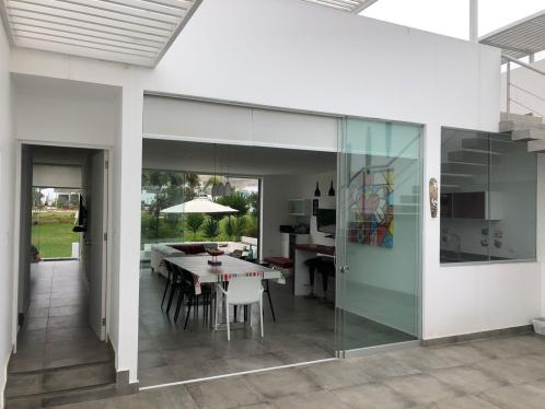 Casa de Playa en Venta ubicado en Asia a $320,000