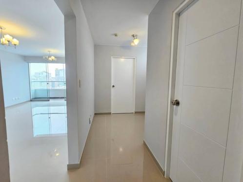 Departamento de 3 dormitorios y 3 baños ubicado en Magdalena Del Mar