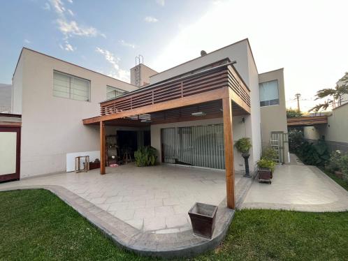 Casa en Venta ubicado en La Molina a $690,000