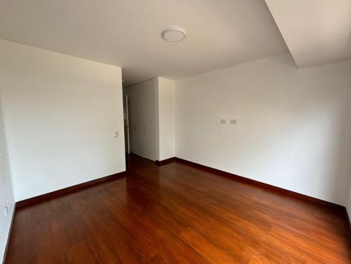 Departamento de 3 dormitorios y 2 baños ubicado en San Isidro