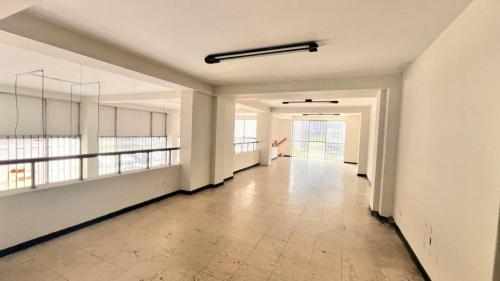 Amplio Local comercial ubicado en San Isidro