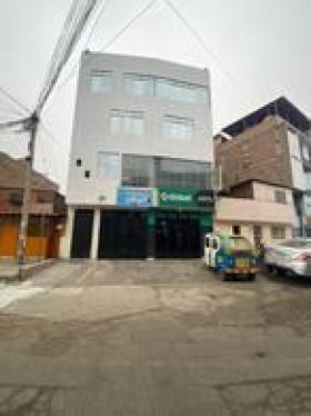 Espectacular Local comercial ubicado en Comas