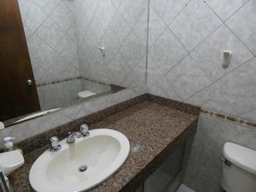 Casa de 4 dormitorios y 3 baños ubicado en San Isidro