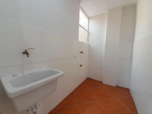 Departamento de 3 dormitorios y 2 baños ubicado en Los Olivos