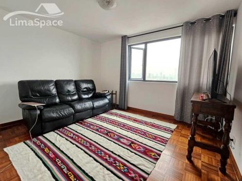 Departamento de 3 dormitorios y 3 baños ubicado en San Isidro