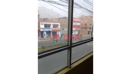 Local comercial de ocasión ubicado en Ate