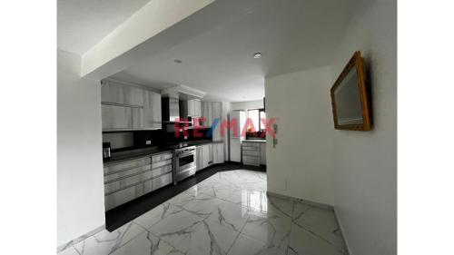 Lindo Departamento en Venta en Santiago De Surco