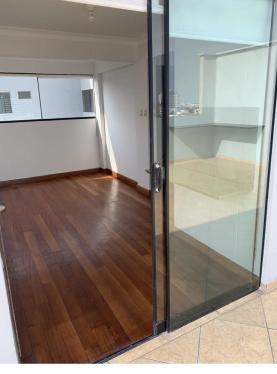 Departamento en Alquiler de 3 dormitorios ubicado en Miraflores