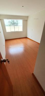 Departamento de 3 dormitorios y 3 baños ubicado en San Isidro