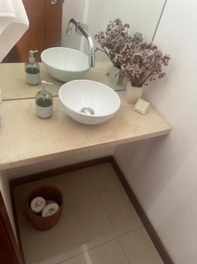 Baño de servicio