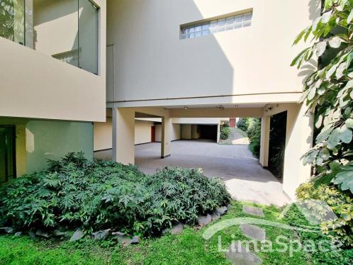 Casa en Venta ubicado en La Molina a $2,500,000