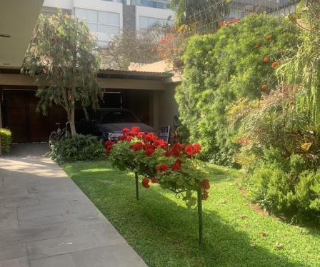 Lindo Casa en Venta en Santiago De Surco