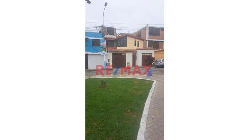 Casa de 6 dormitorios y 3 baños ubicado en La Perla