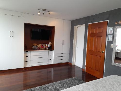 Departamento de 4 dormitorios y 3 baños ubicado en Santiago De Surco