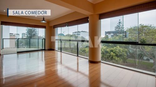 Departamento de 3 dormitorios ubicado en San Isidro