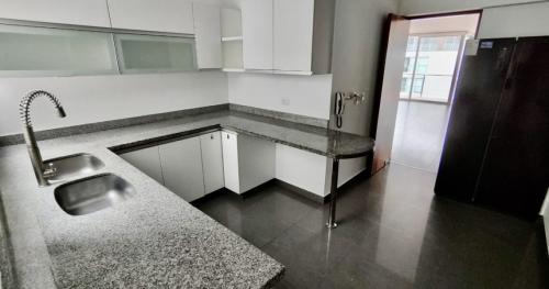 Departamento de 3 dormitorios y 4 baños ubicado en Miraflores