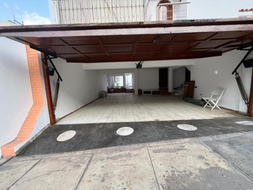 Casa de 5 dormitorios y 6 baños ubicado en La Molina