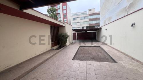 Casa de 4 dormitorios ubicado en San Isidro