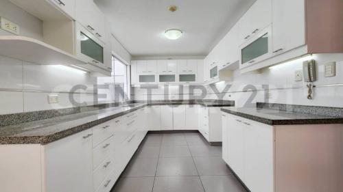 Departamento de 3 dormitorios ubicado en San Borja