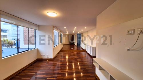 Departamento en Venta ubicado en San Borja a $175,000