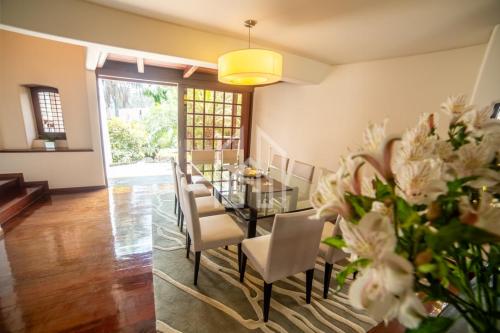 Casa en Venta ubicado en Jiron Tomasal 475