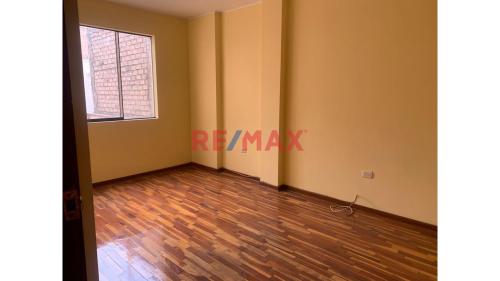 Lindo Departamento en Venta en Ate