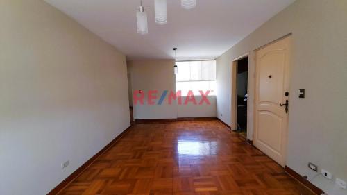 Departamento en Venta ubicado en Av. Velasco Astete