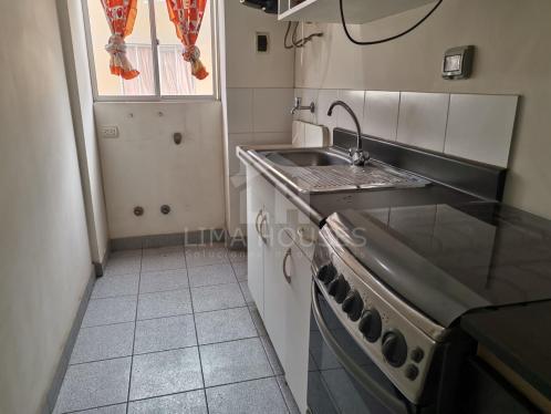 Departamento de 3 dormitorios y 2 baños ubicado en Ate