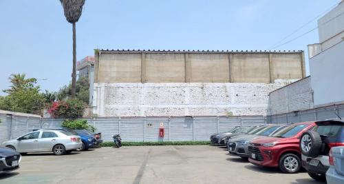 Estacionamiento de ocasión ubicado en San Isidro