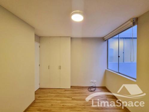 Departamento en Alquiler de 3 dormitorios ubicado en Miraflores