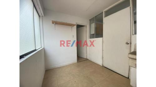 Bajo precio Departamento en Venta en Miraflores