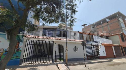 Casa en Venta ubicado en Ate a $220,000