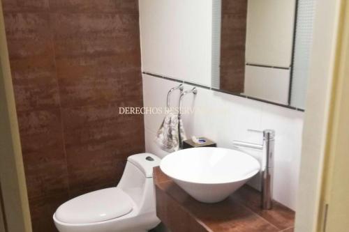 Departamento en Venta de 2 dormitorios ubicado en Santiago De Surco