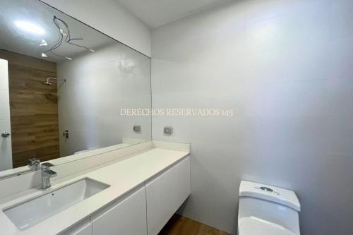 Departamento en Venta de 3 dormitorios ubicado en Santiago De Surco