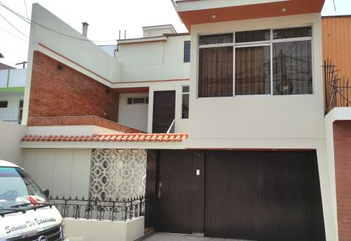 Casa en Venta ubicado en San Juan De Miraflores a $160,000