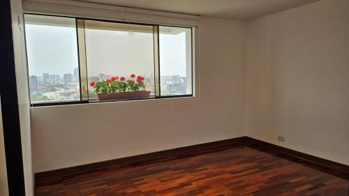 Departamento en Alquiler ubicado en Av. Camino Real