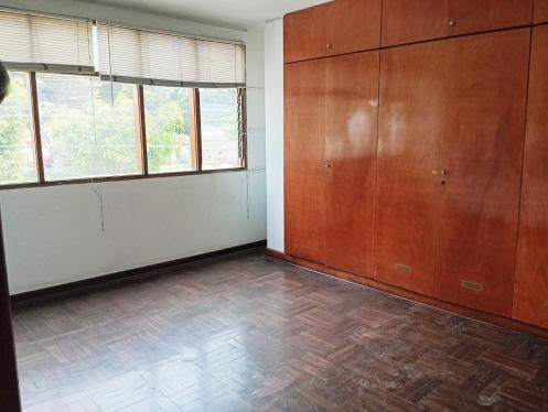 Casa de 5 dormitorios y 5 baños ubicado en Santiago De Surco