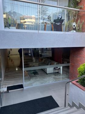 Departamento de 3 dormitorios ubicado en San Borja