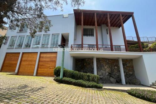 Casa en Venta ubicado en La Molina a $700,000