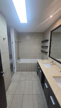 Departamento de 4 dormitorios y 3 baños ubicado en Santiago De Surco