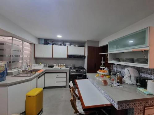 Departamento de 3 dormitorios y 3 baños ubicado en San Isidro