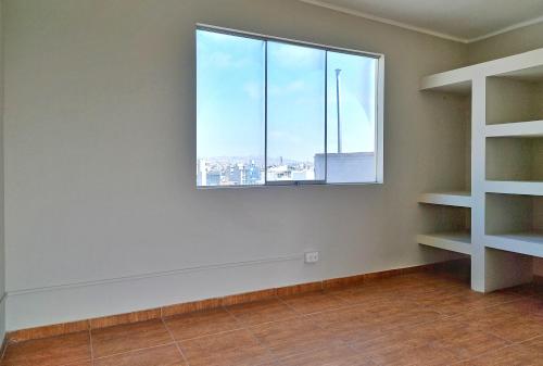 Departamento de 3 dormitorios ubicado en Santiago De Surco