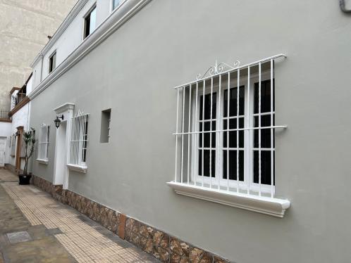 Bajo precio Departamento en Alquiler en Miraflores