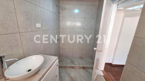 Departamento de 3 dormitorios y 2 baños ubicado en San Borja