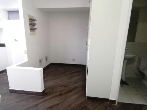 Bajo precio Departamento en Alquiler en Miraflores