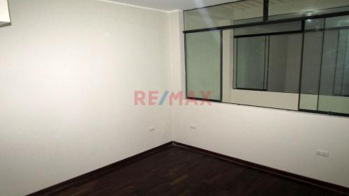 Departamento en Venta de 3 dormitorios ubicado en Chorrillos