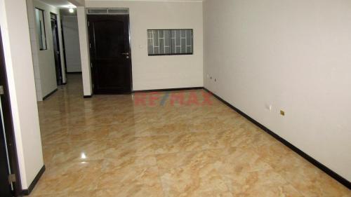 Departamento de 4 dormitorios y 2 baños ubicado en Chorrillos