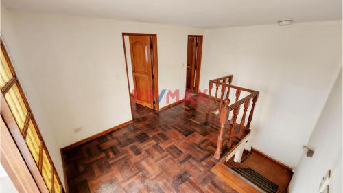 Bajo precio Casa en Venta en Chorrillos